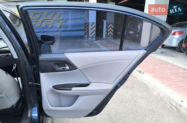 Седан Honda Accord 2015 в 