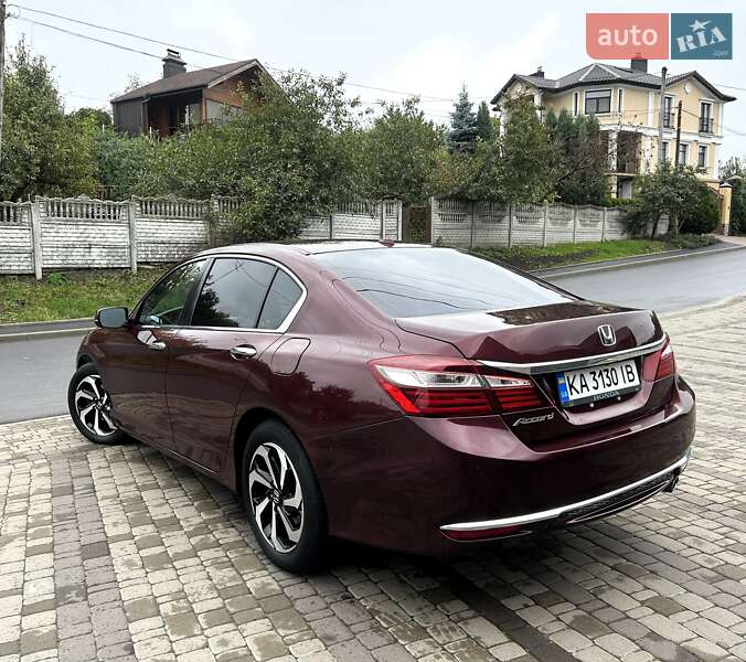 Седан Honda Accord 2017 в Киеве