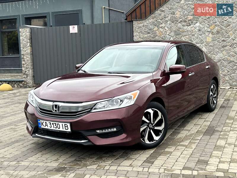 Седан Honda Accord 2017 в Киеве