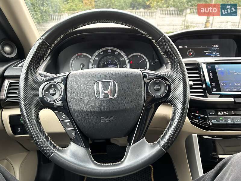 Седан Honda Accord 2017 в Киеве