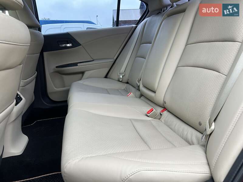 Седан Honda Accord 2017 в Киеве