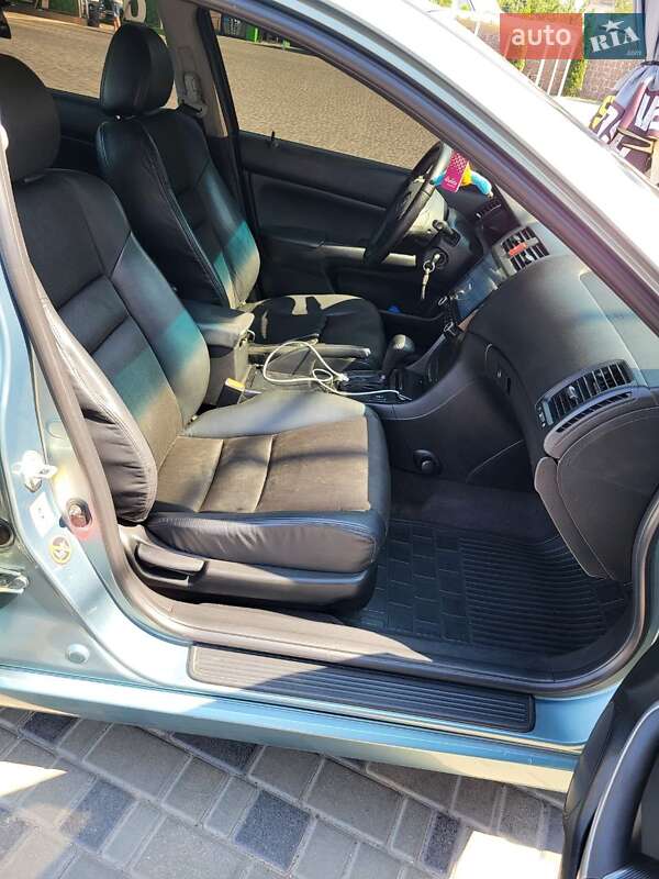 Седан Honda Accord 2004 в Кропивницком фото 4 Седан Honda Accord 2004 в Кропивницком