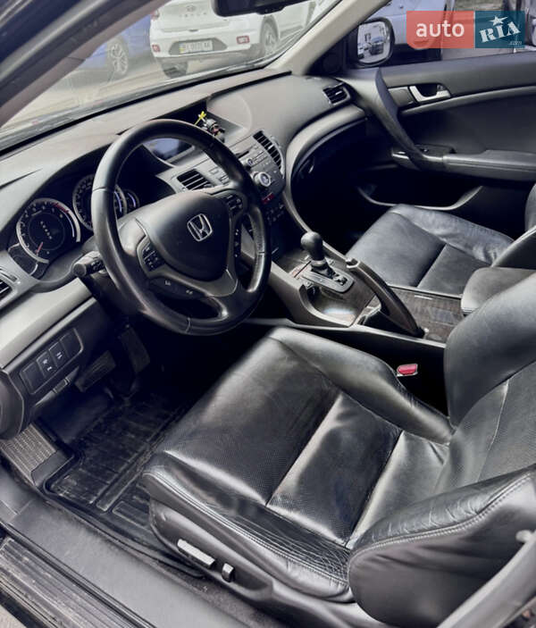 Седан Honda Accord 2010 в Полтаві
