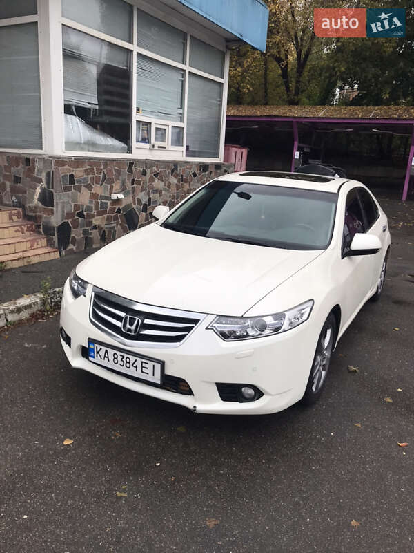 Седан Honda Accord 2011 в Киеве