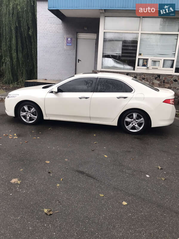 Седан Honda Accord 2011 в Киеве