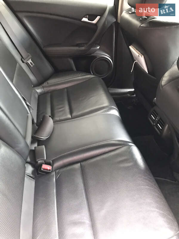 Седан Honda Accord 2011 в Киеве
