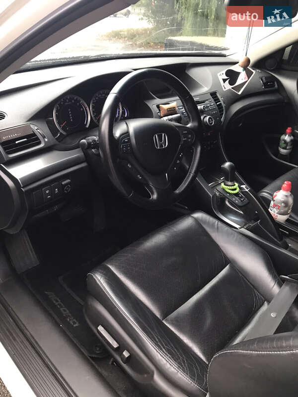 Седан Honda Accord 2011 в Киеве