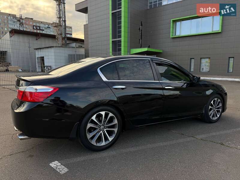 Седан Honda Accord 2015 в Кривому Розі