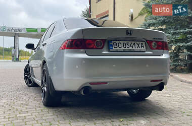 Седан Honda Accord 2003 в  фото 27 Седан Honda Accord 2003 в