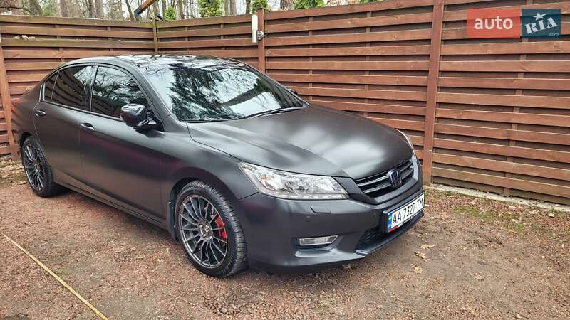 Седан Honda Accord 2013 в Києві