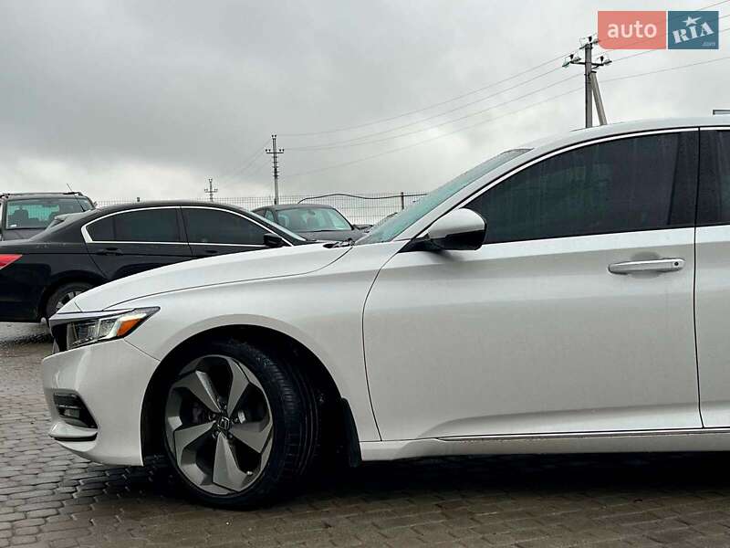 Седан Honda Accord 2018 в Львові