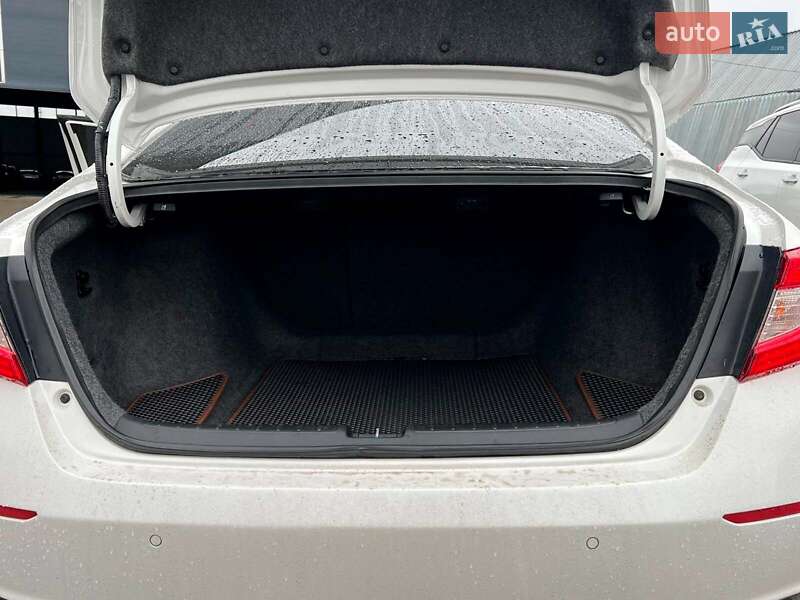 Седан Honda Accord 2018 в Львові