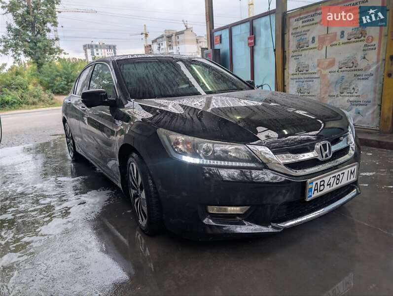 Седан Honda Accord 2014 в 
