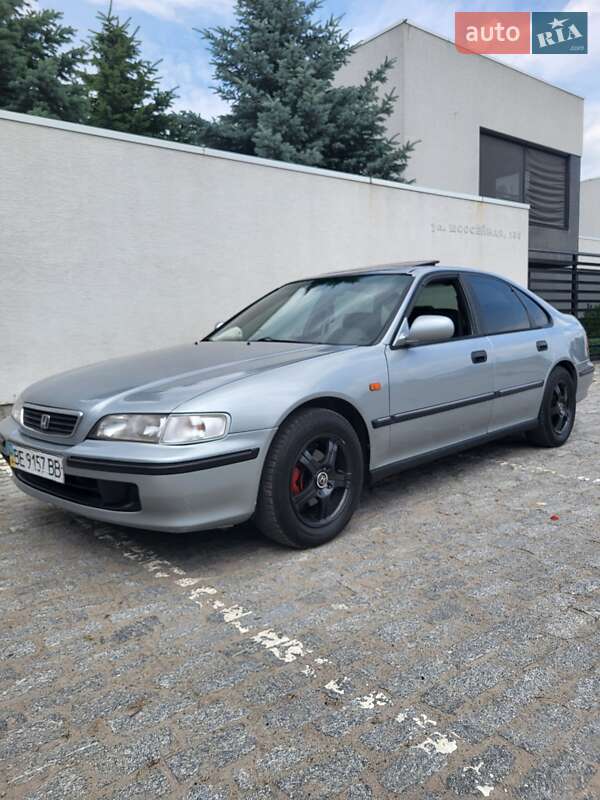 Седан Honda Accord 1997 в Владимире