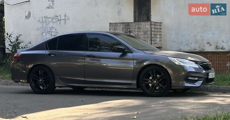 Седан Honda Accord 2015 в Вишневом