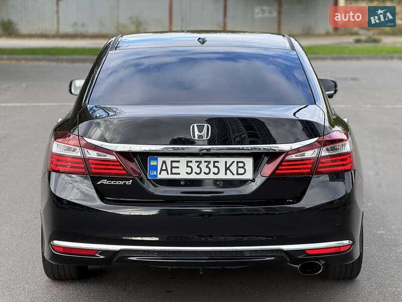 Седан Honda Accord 2015 в Днепре