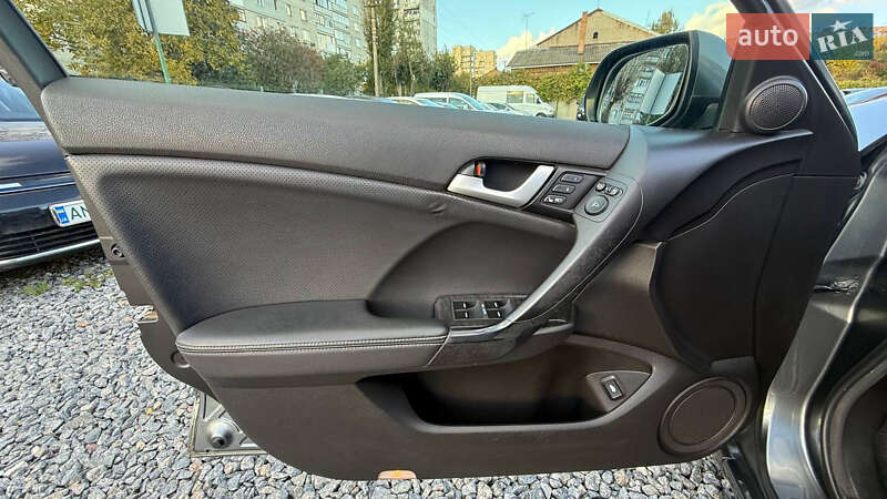 Седан Honda Accord 2012 в Бердичеве