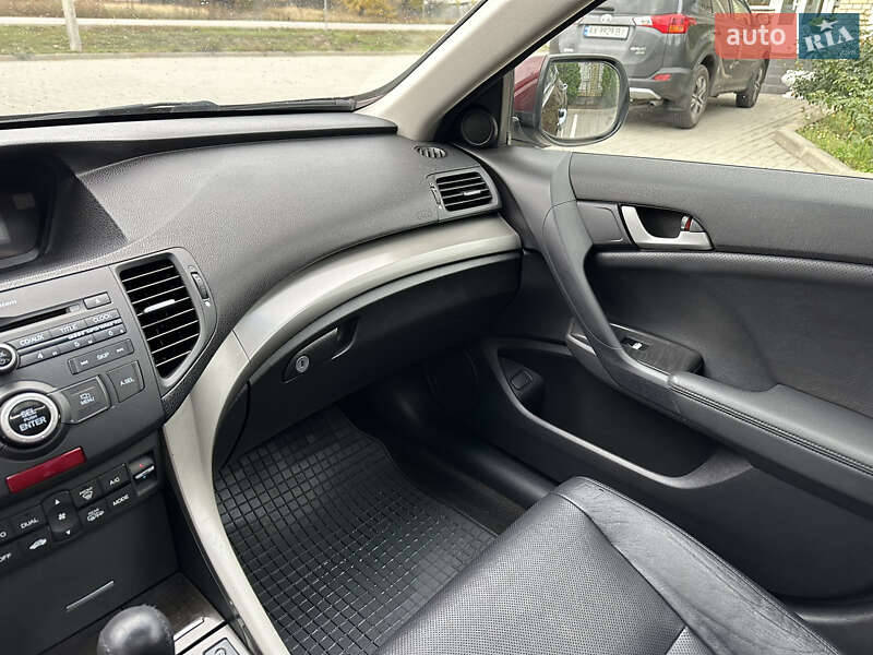 Седан Honda Accord 2010 в Харькове