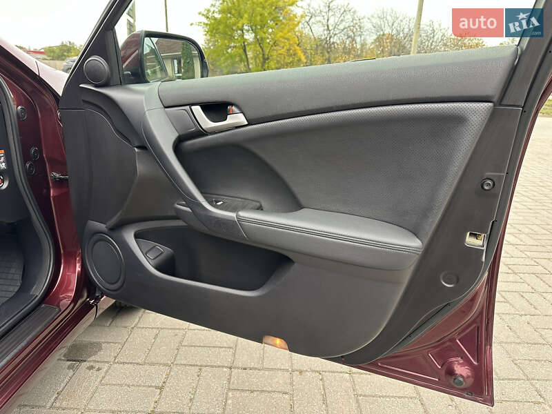 Седан Honda Accord 2010 в Харькове