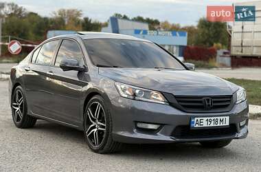 Седан Honda Accord 2014 в Днепре