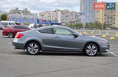 Купе Honda Accord 2012 в 