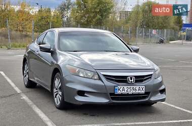 Купе Honda Accord 2012 в 