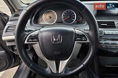 Купе Honda Accord 2012 в 