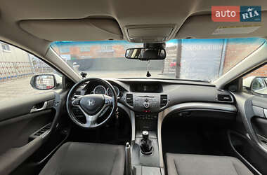 Универсал Honda Accord 2010 в 