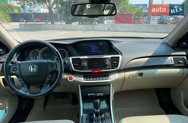 Седан Honda Accord 2013 в 