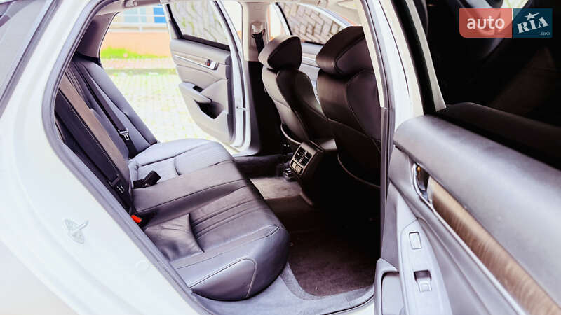 Седан Honda Accord 2021 в Киеве