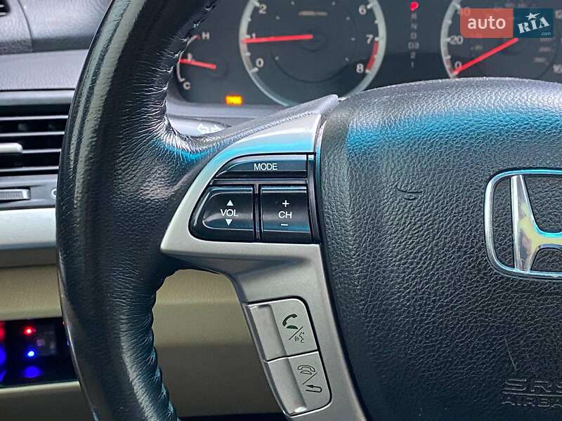 Купе Honda Accord 2011 в Киеве