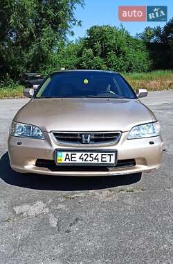 Седан Honda Accord 2000 в Днепре