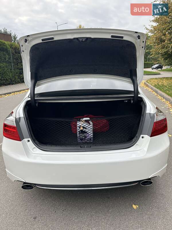 Седан Honda Accord 2013 в Києві