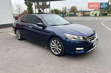 Седан Honda Accord 2013 в  фото 17 Седан Honda Accord 2013 в
