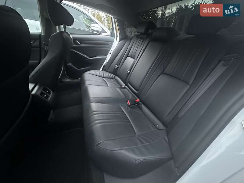Седан Honda Accord 2018 в Киеве фото 22 Седан Honda Accord 2018 в Киеве