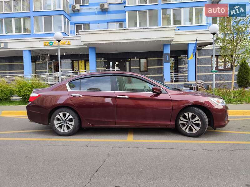 Седан Honda Accord 2014 в Киеве