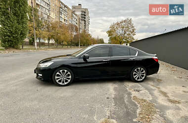 Седан Honda Accord 2013 в 