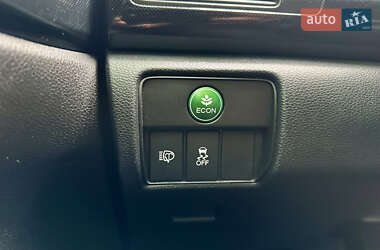 Седан Honda Accord 2013 в 
