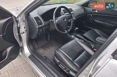 Универсал Honda Accord 2004 в 