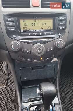 Универсал Honda Accord 2004 в 