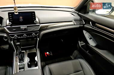 Седан Honda Accord 2022 в 