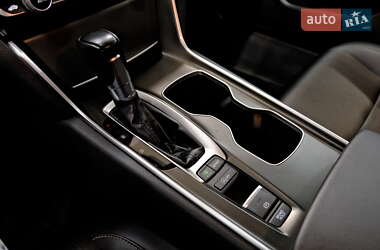 Седан Honda Accord 2022 в 