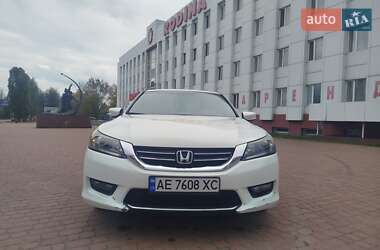 Седан Honda Accord 2015 в 
