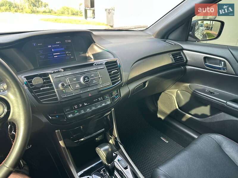 Седан Honda Accord 2016 в Києві фото 13 Седан Honda Accord 2016 в Києві