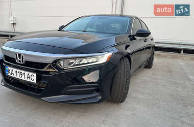 Седан Honda Accord 2018 в Киеве