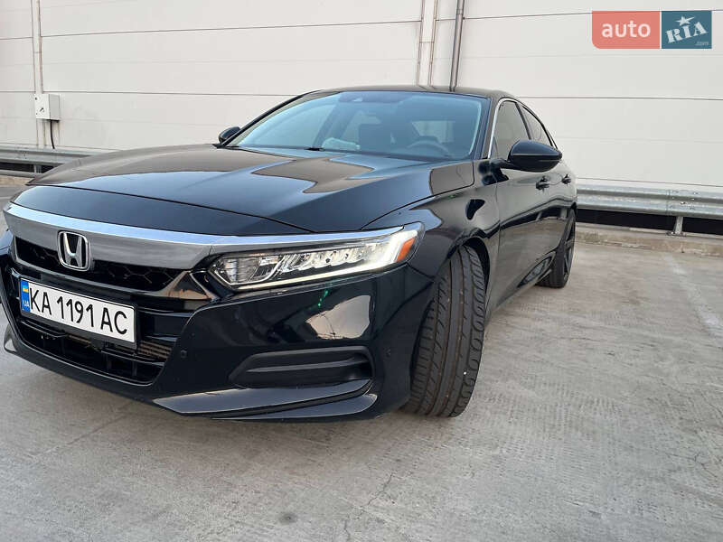 Седан Honda Accord 2018 в Києві