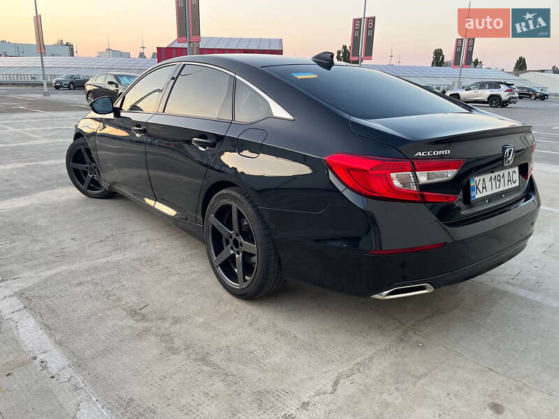 Седан Honda Accord 2018 в Києві