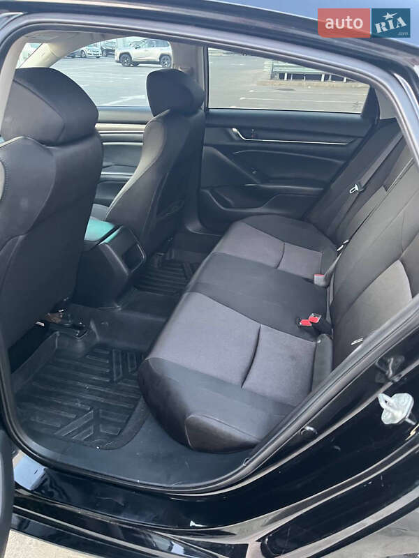 Седан Honda Accord 2018 в Києві