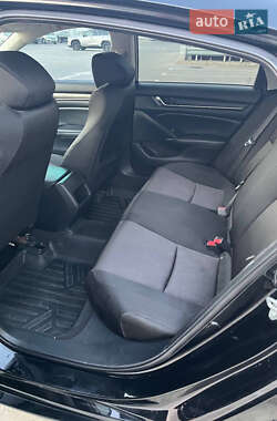 Седан Honda Accord 2018 в 