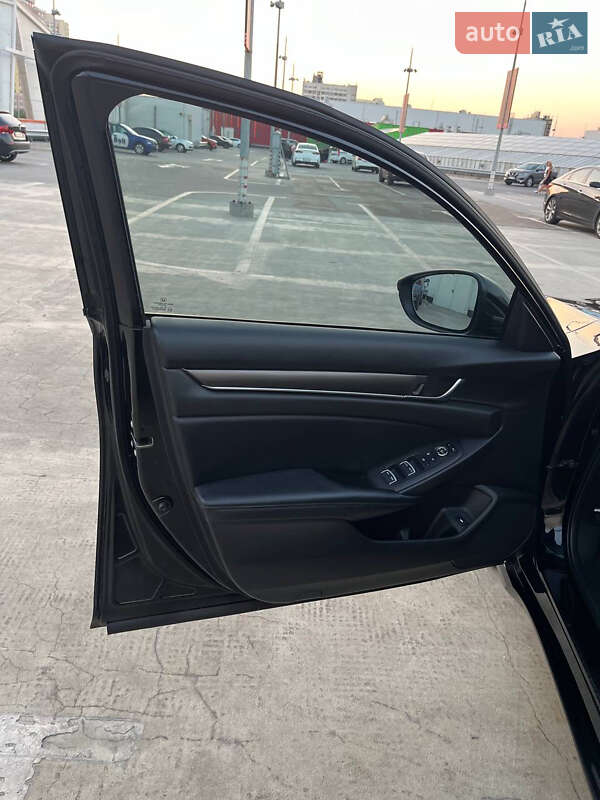 Седан Honda Accord 2018 в Києві